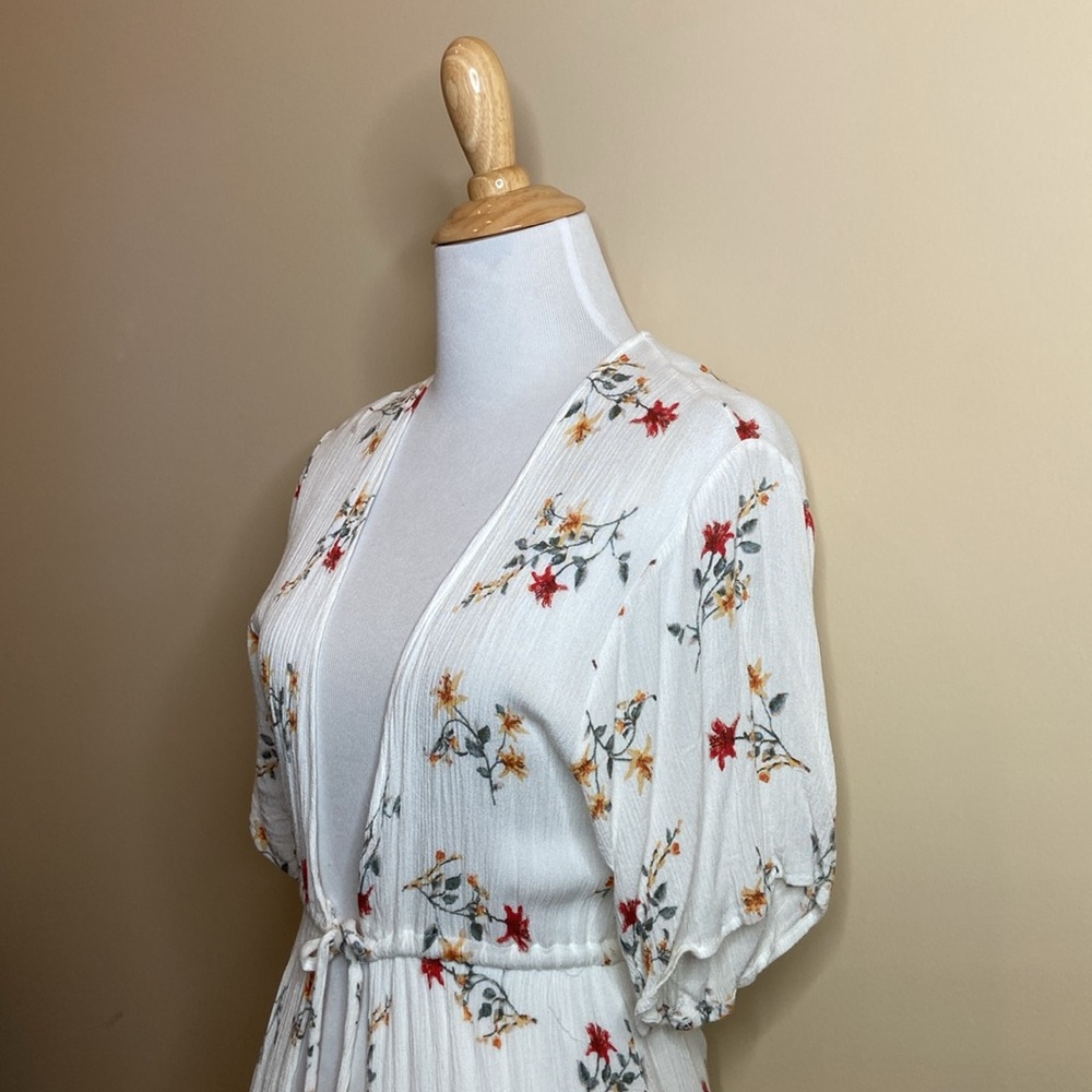 Swim coverup size S/M, cream color & floral, waist tie, Sky + Sparrow brand